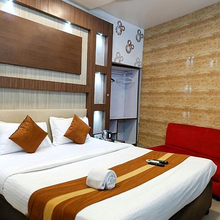 Hotel Diamond Suites Calcutta Eksteriør billede
