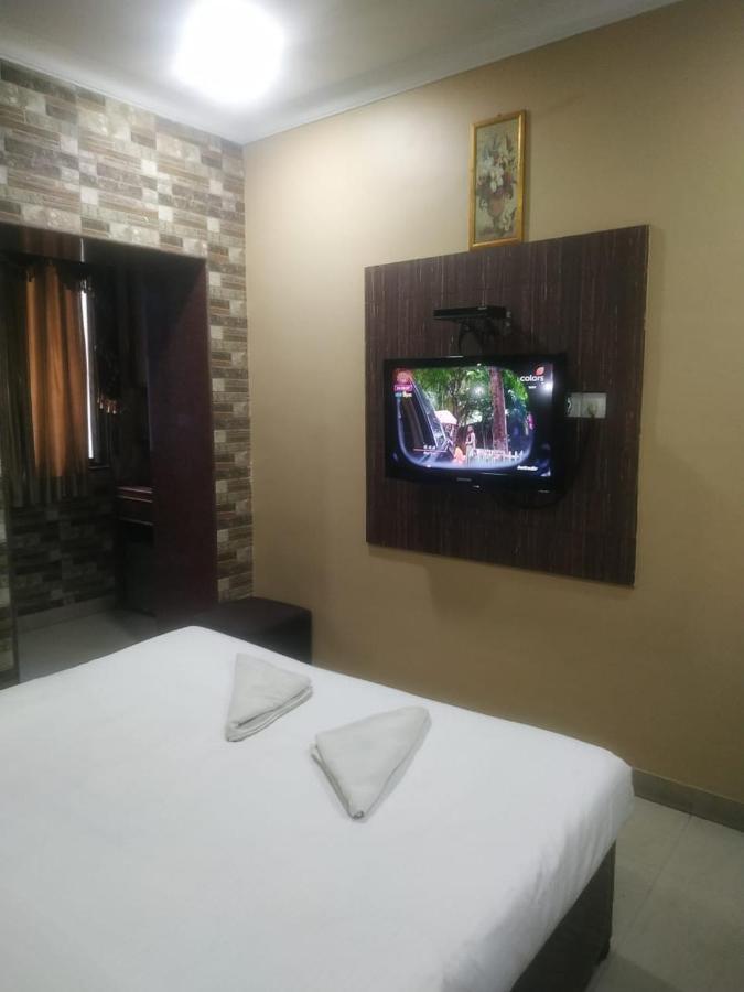 Hotel Diamond Suites Calcutta Eksteriør billede